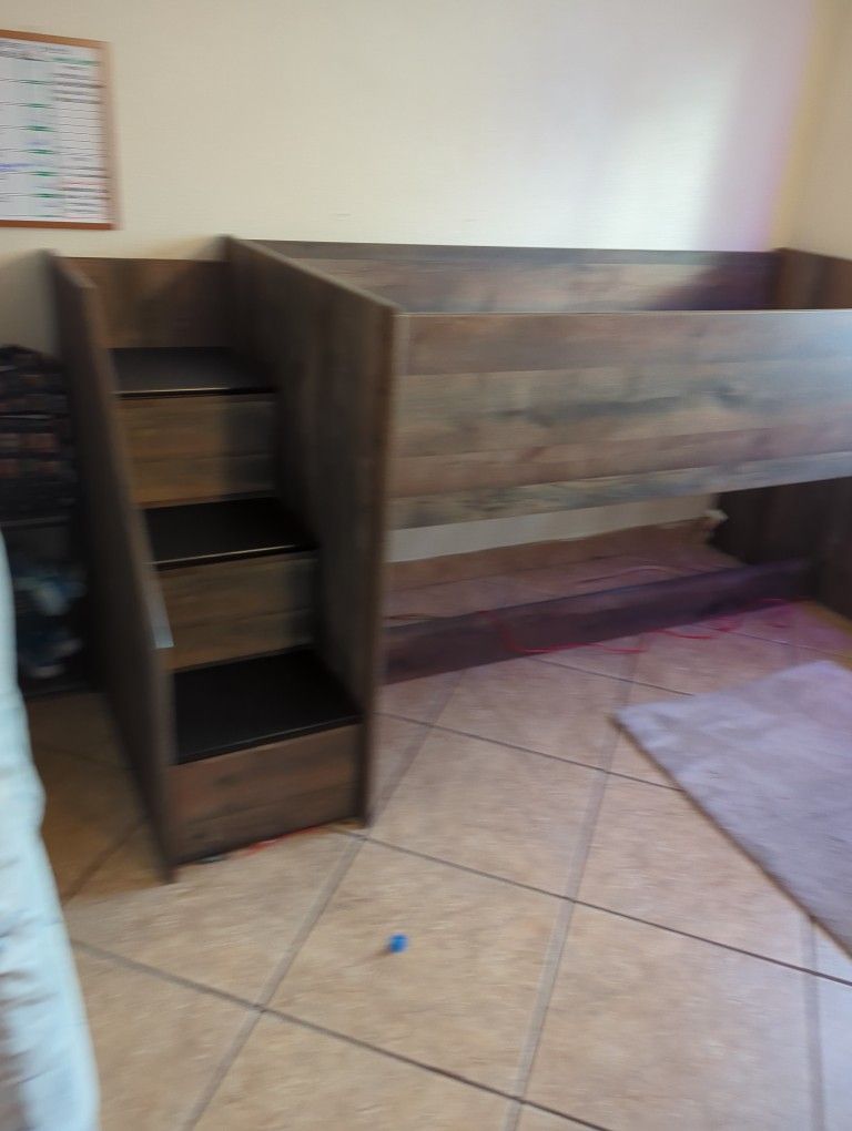 Twin Size Child Bed With Frame & Storage Stairs