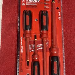 NEW NEW MILWAUKEE 4PC 1000 VOLT INSULATED ELECTRICIAN SCREW DRIVER SET   
