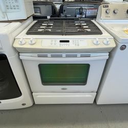 Used Whirlpool 30” Slide In Range Gas / 3 Months Warranty 