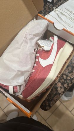 Nike pink shoes