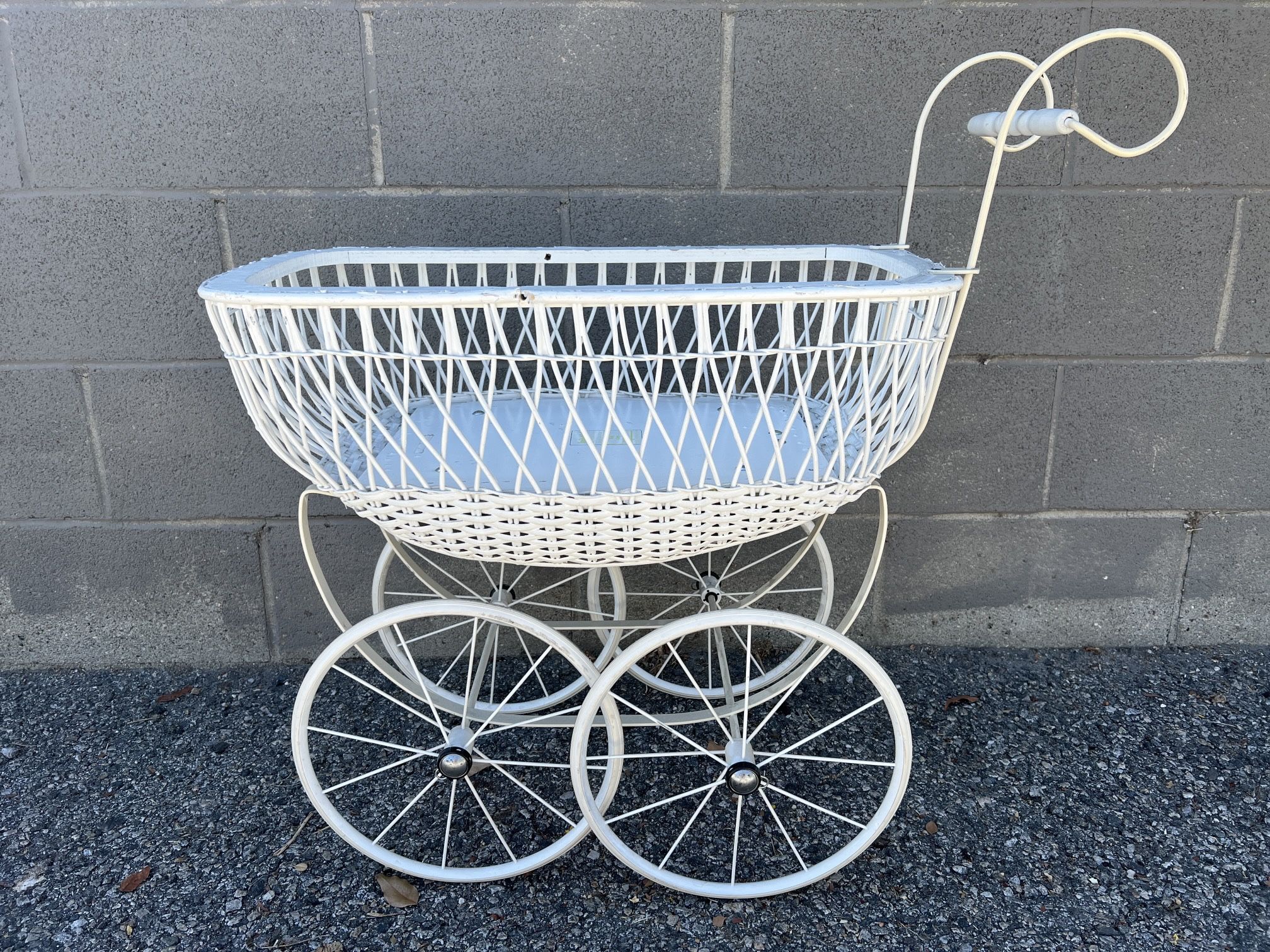 Wicker Pram Baptism Classic Baby carriage Stroller Baby Buggy