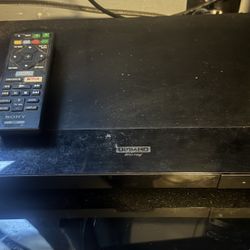 Sony UBP-X700 WiFi 4K Ultra HD Blu-ray Player | Dolby Vision | DVD | CD
