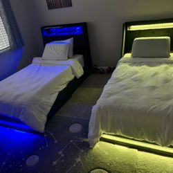 LED BED - Two SUPER COOL Twin Different styles 