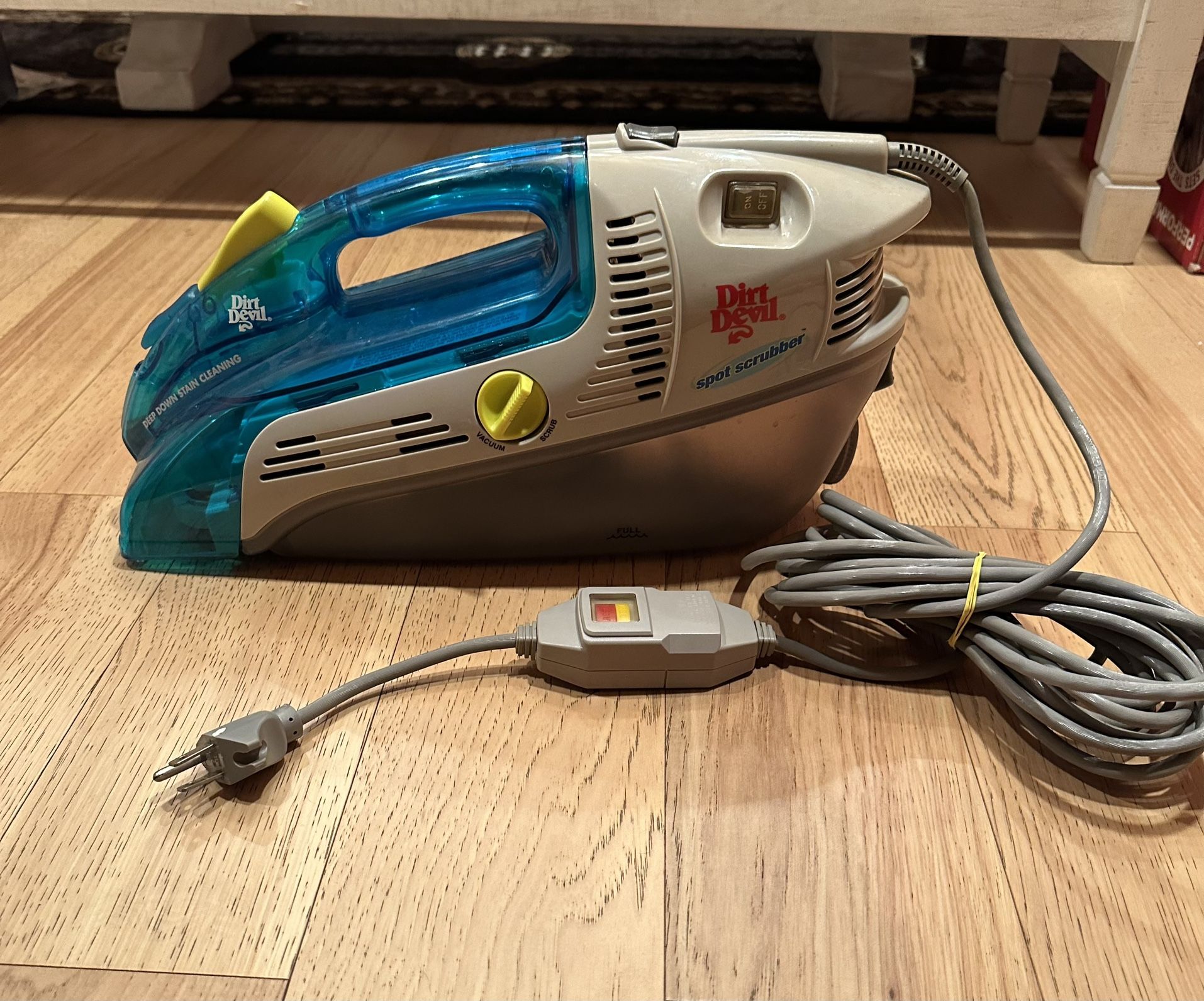 Dirt Devil Handheld Spot Scrubber SE2800 Carpet Upholstery Cleaner, Tested