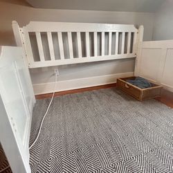 Free - White Day Bed Frame