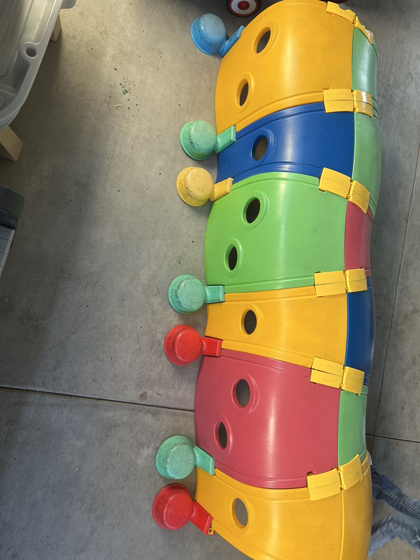 Caterpillar Tunnel