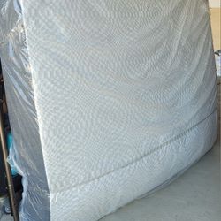 Queen Mattress. Used, in very good condition. 

Mattress Only!

$195