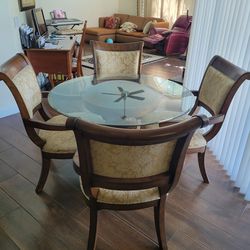 4 chair dining room