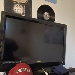 Vizio TV For Sale 40-42” 