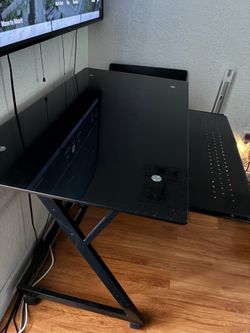 Black work desk