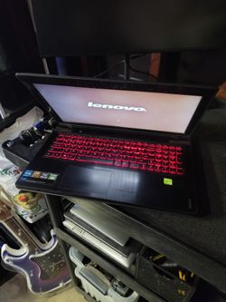 Lenovo Laptop: Core i7, Windows11 V-25H2. MS-office. HDMI port.