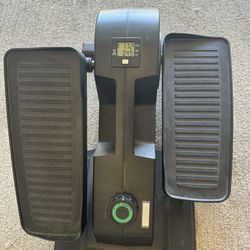 Cubii JR1 Under Desk Elliptical / Mini Elliptical 