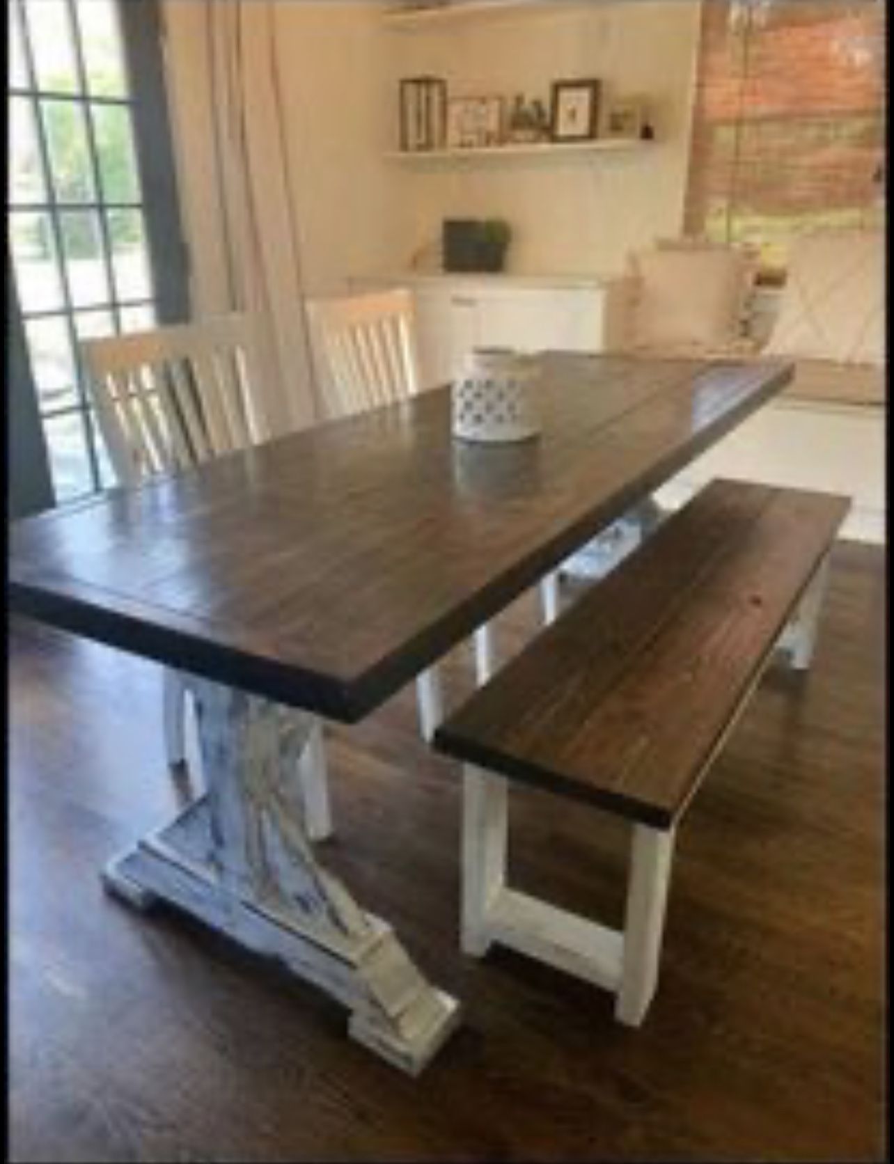 Beautiful Farmhouse Kitchen Table With 2 Chairs & Bench 