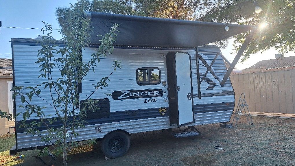 2022 RV 21ft