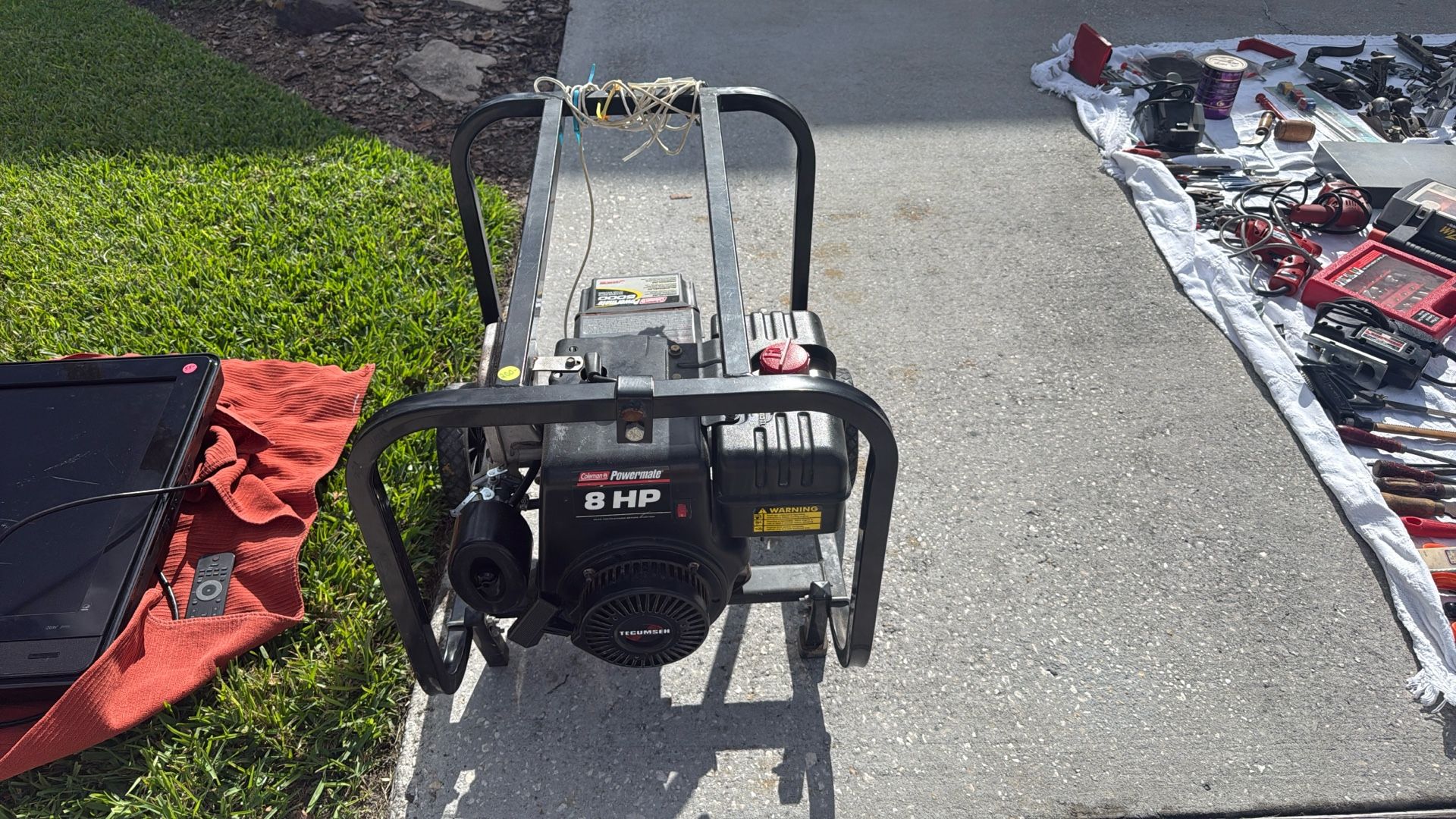 Coleman Power mate 5000 Watts 8 Hp