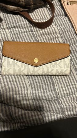 Michael Kors Signature Continental Wallet