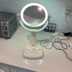 Vanity Makeup Mirror With Light Plug In 