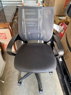 Desk chair $10