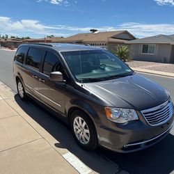 2016 Chrysler Town & Country