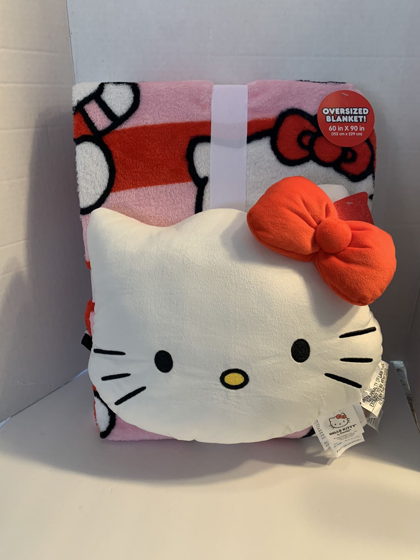 AUTHENTIC HELLO KITTY NOGGINZ PILLOW & PLUSH OVERSIZED BLANKET 60”x90” NEW RED