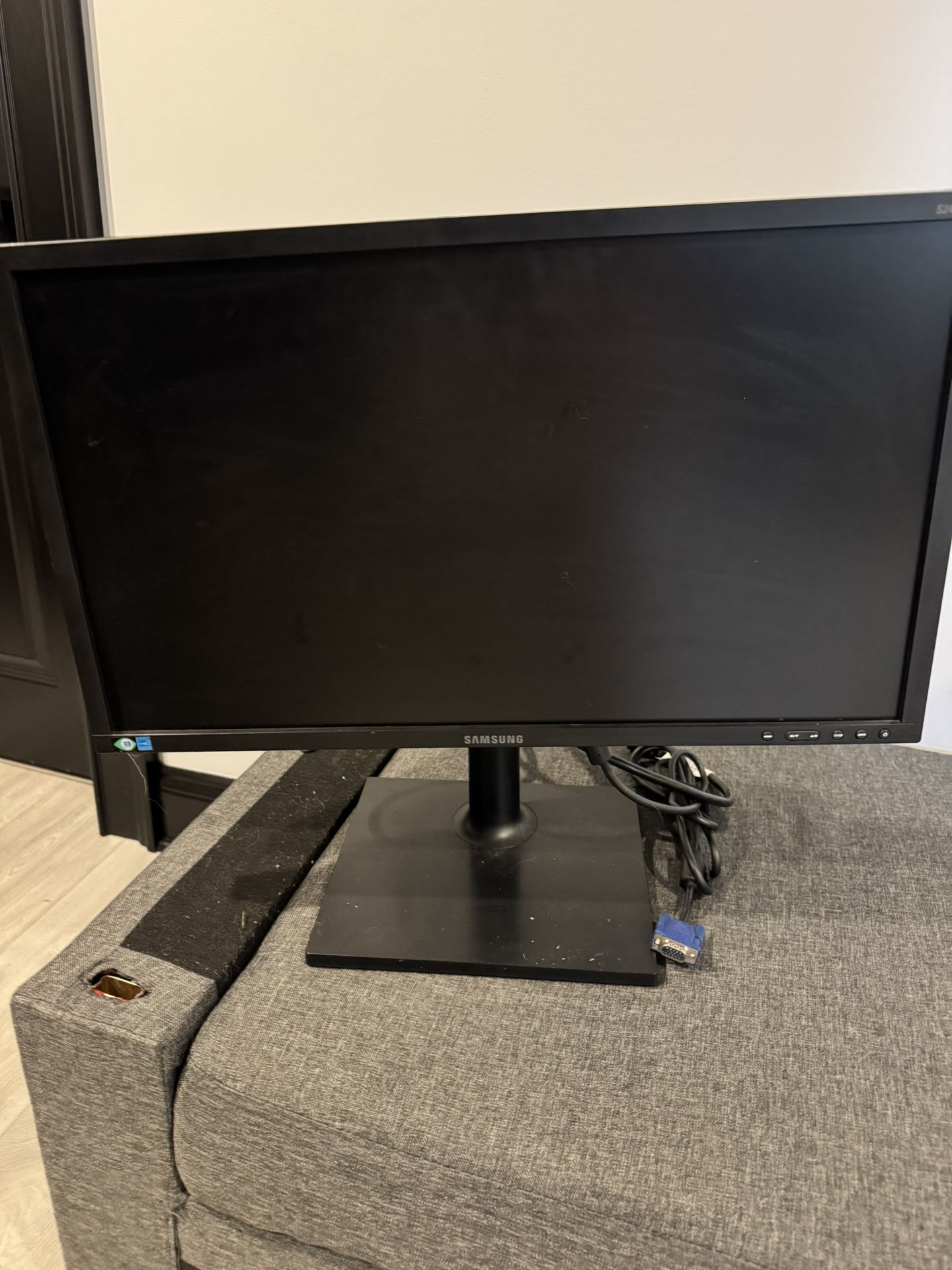 Computer Monitors and Keyboard