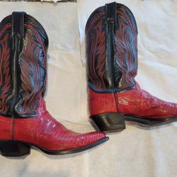 Woman's  Justin Boots Size 7 1/2