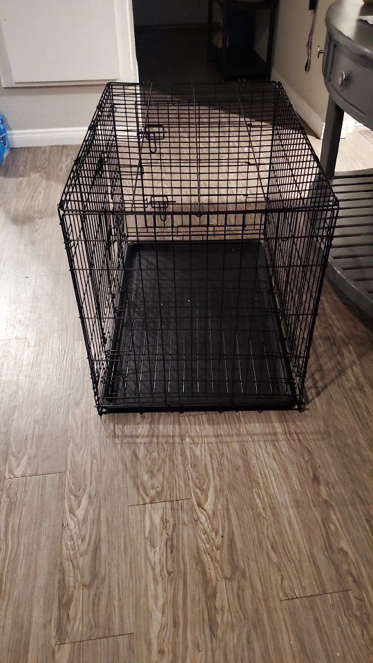 Dog Crate (For Puppy Or Mid Size Dog)