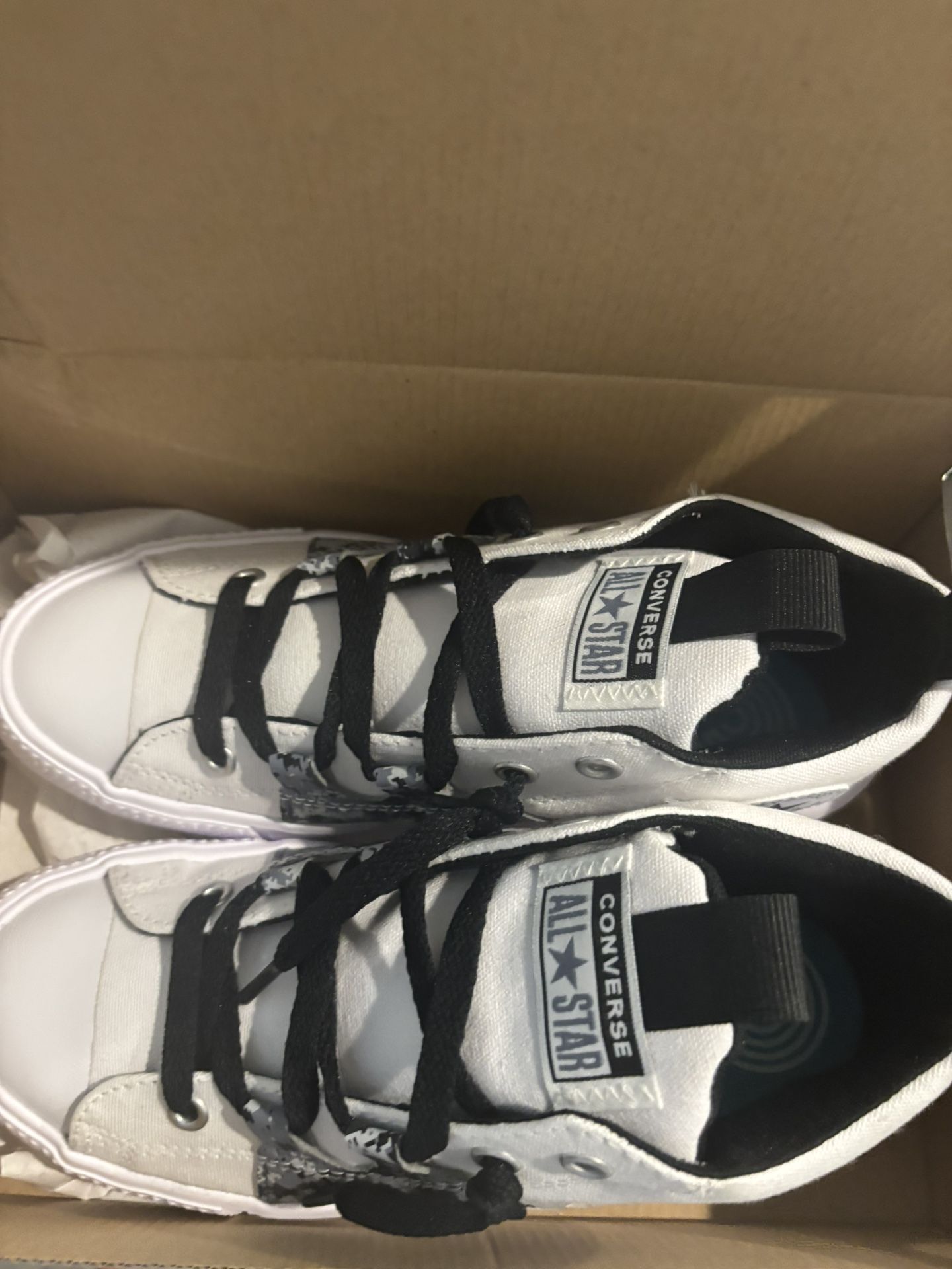 Brand New Boys Hightop Converse