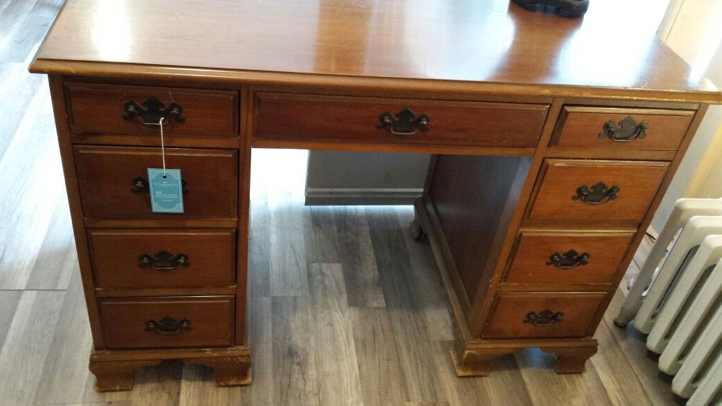 Maddox Colonial Reproductions Desk For Sale In Pittsburgh Pa Offerup