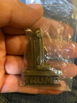 Trump towers key chain 30 years old
