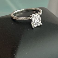 Emerald cut engagement ring