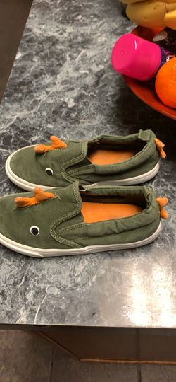 Dinosaur shoes/ old navy size 11