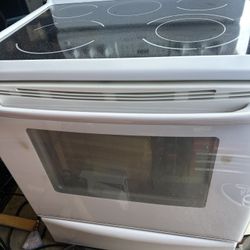 Electric Glass top stove works great no issues