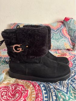 Guess boots