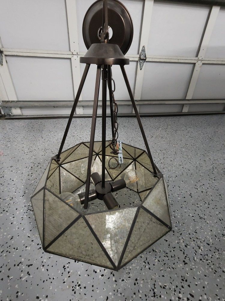 Light Fixture. Modern and Urban Style $50