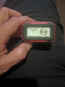 Milwaukee Headlamp 450 Lumens (Rechargeable)