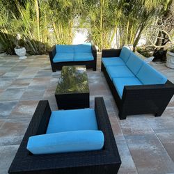 Modern faux rattan patio set, outdoor furniture set. Excellent condition