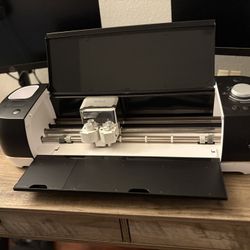 Cricut Explore Air 2 Black – Works Great, Charger & USB Included