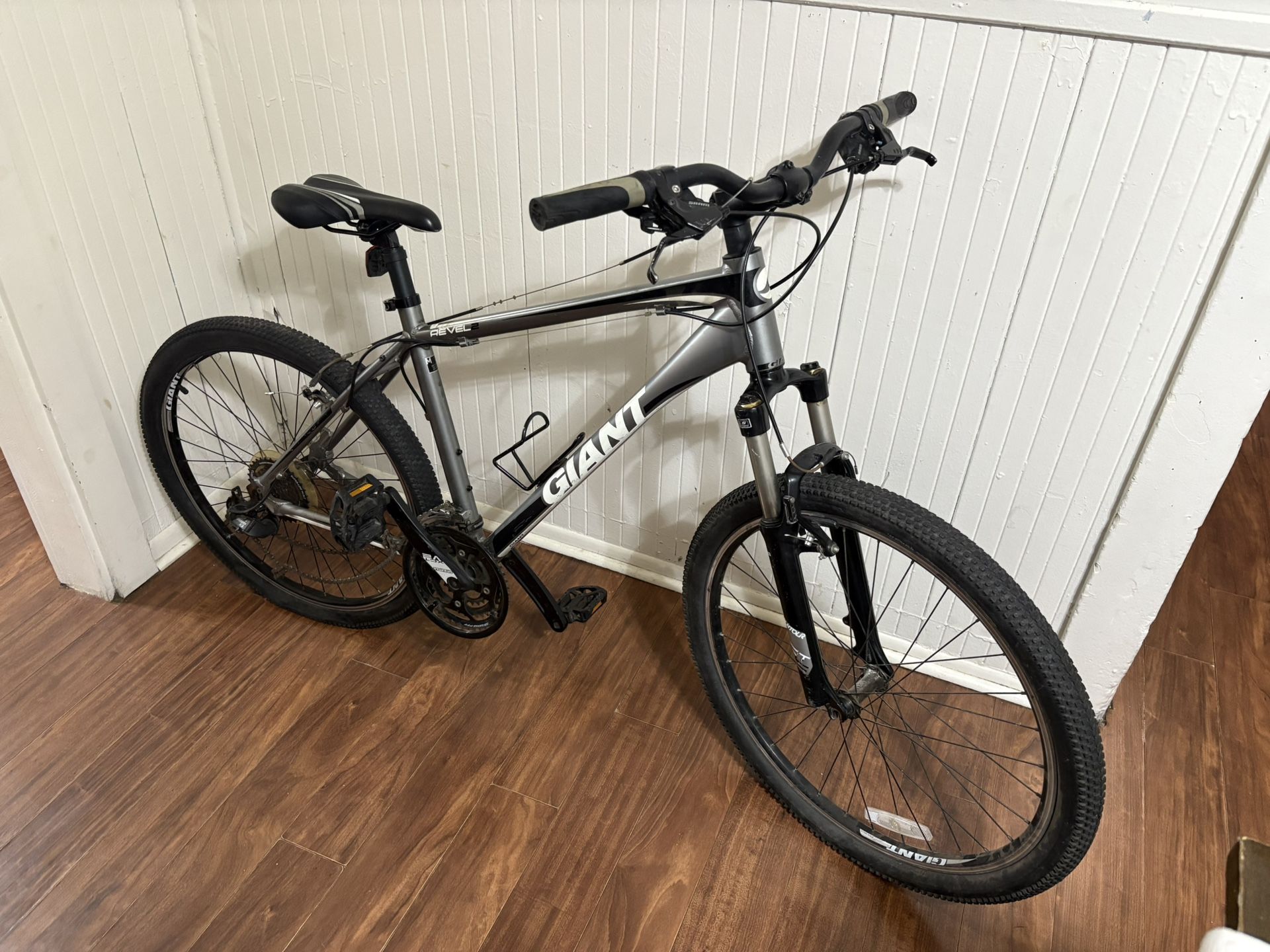 Giant Bike Size Medium