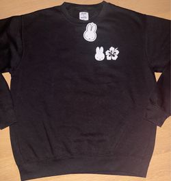 NWT Kira x miffy Black Crewneck Pullover Graphic Sweater M/L Hawaii Waikiki