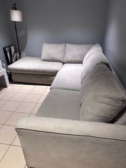 Large Beige Sectional Sofa with Right-Facing Chaise – Great Size
