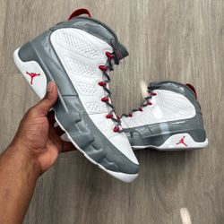 Jordan 9 Fire Red IG: CornerSoles 