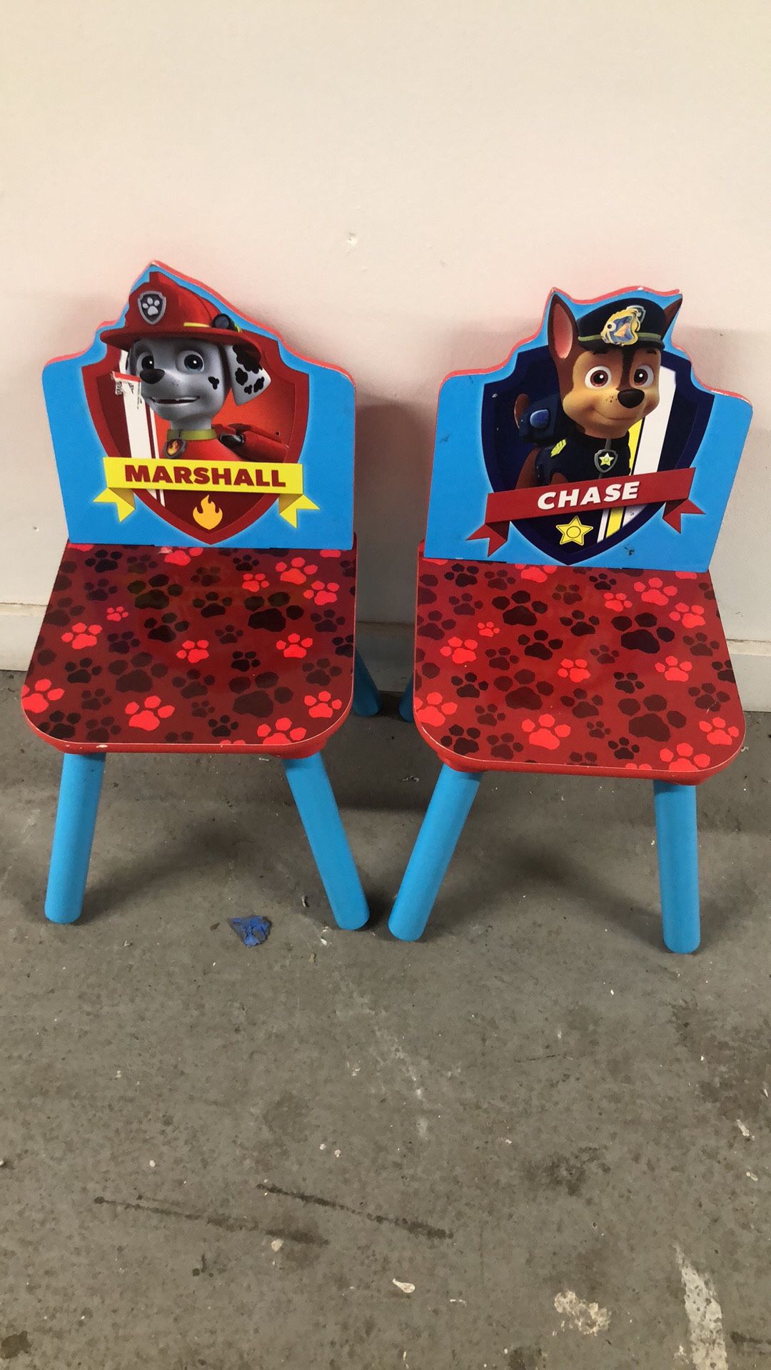 2 Wooden Kids Chairs 