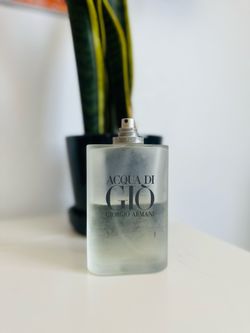 ACQUA DI GIO bottle half