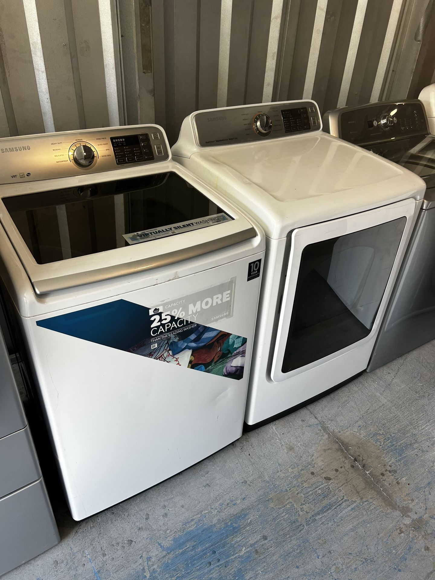 NICE CLEAN SAMSUNG GLASS TOP WASHER AND DRYER SET for Sale in