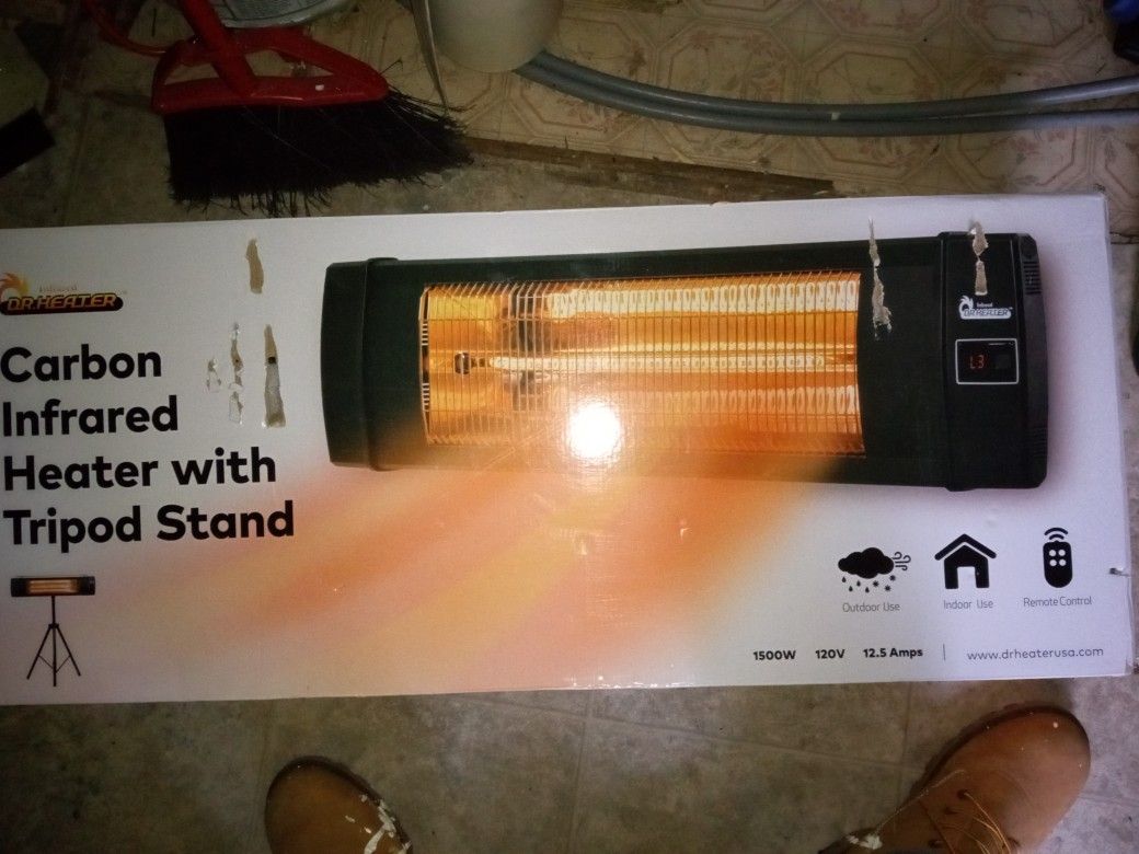 New Dr. Heater Carbon Infrared Heater With Tripod Stand for Sale in Tacoma,  WA - OfferUp