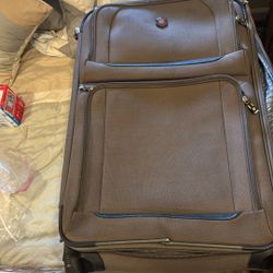 Tan Suitcase (28x18x12deep)