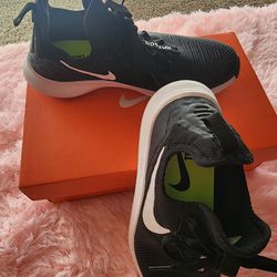 Women’s Nike Free T8 Size 6.5