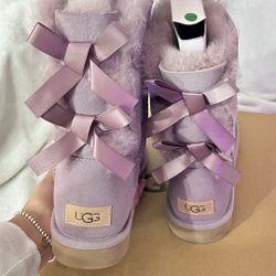 UGG Bailey Bow- Women’s Size 9 