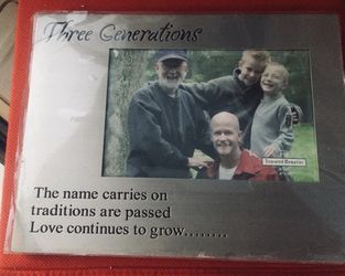Three generations photo frame